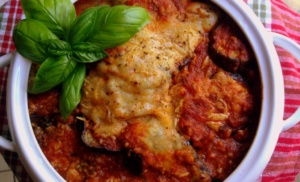 Sugerencia para servir la Berenjena Parmesana