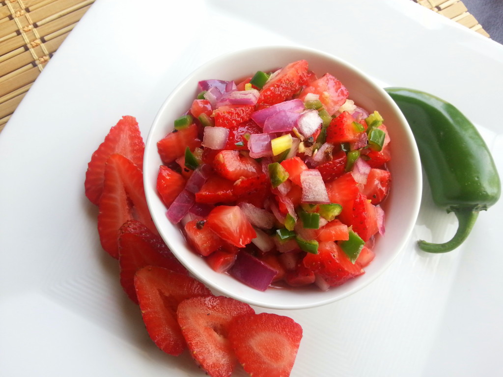 Salsa de Fresas Frescas y Jalapeños