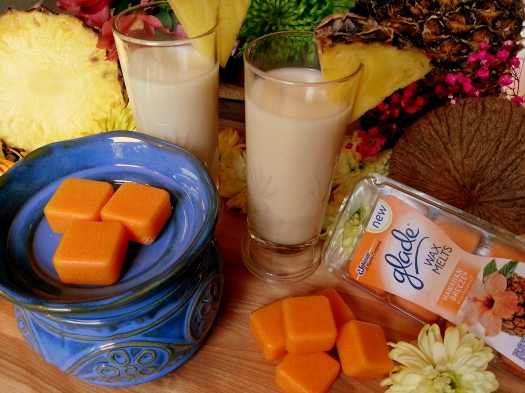 Piña Colada Smoothie inspired in the scent of the Glade® Hawaiian Breeze wax melt #MeltsBestFeelings #shop