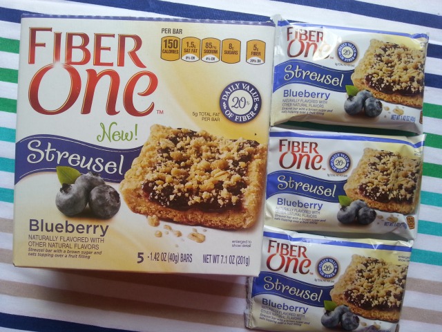 Fiber One Streusel Blueberry #BringBackDessert #ad 