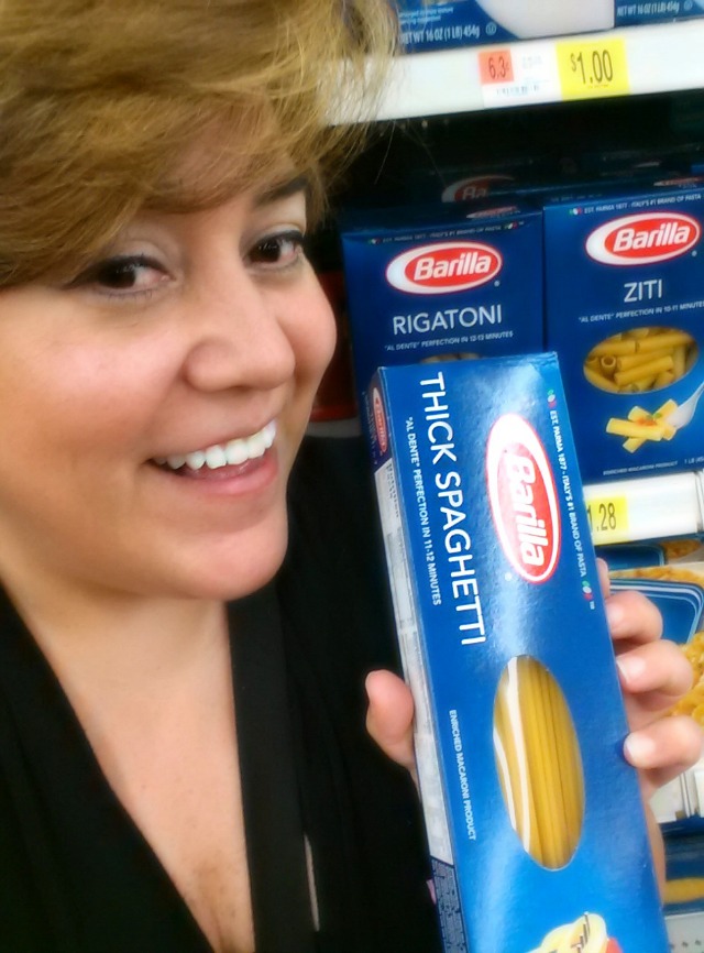 Adriana Martin Shopping for Barilla Pasta at Walmart #BarillaFiesta #WeaveMade #ad