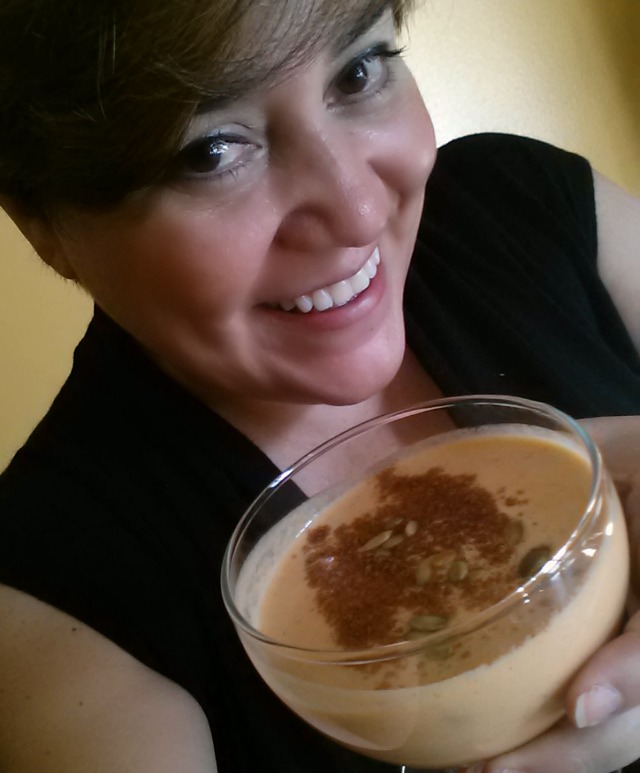 Adriana Martin enjoying a Sugar Free Pumpkin Smoothie with Stevia Pure Via #PureViaSweet #PMedia #ad