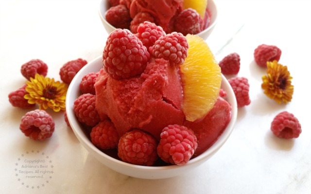 Raspberry Sorbet Recipe a dessert to celebrate #VayamosJuntos #LATISM14 #ad
