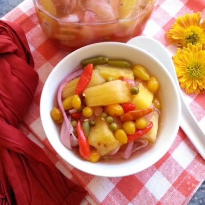 Spicy Pickled Pineapple on Sous Vide