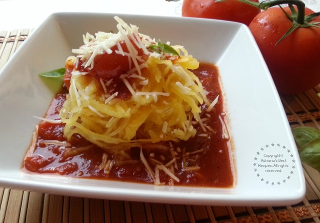 This Marinara Spaghetti Squash is the perfect dish it is light very well balanced #LentenRecipes