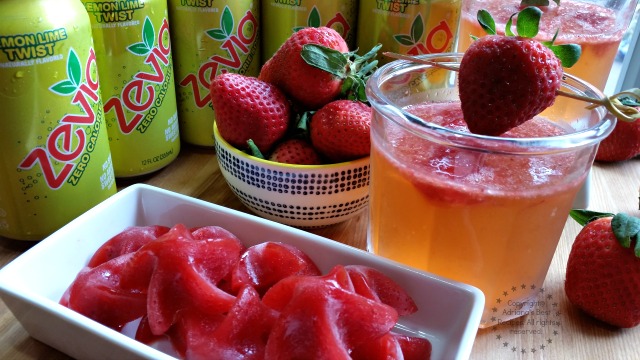 Zevia Lemon Lime Spritzer with Strawberry Ice #TheNewSweet