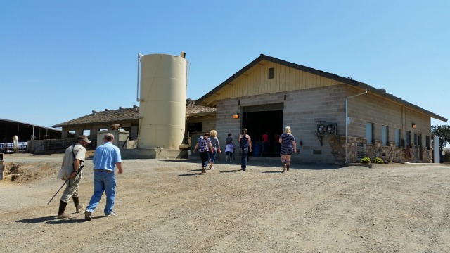 Touring New Hope Dairy Farm #TASTE15
