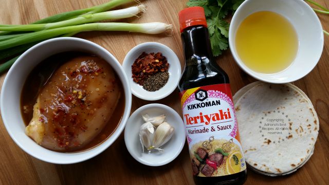 Ingredients for preparing the Teriyaki Chicken Chalupas  #KikkomanSaborLBC #ad 