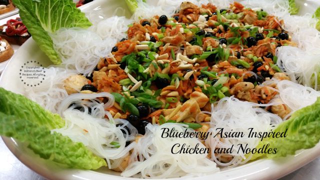 Blueberry Asian Inspired Chicken and Noodles #LittleChanges #ad