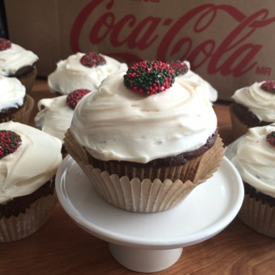 Mexican Chocolate Spice Cupcakes with Coca-Cola #ShareHolidayJoy