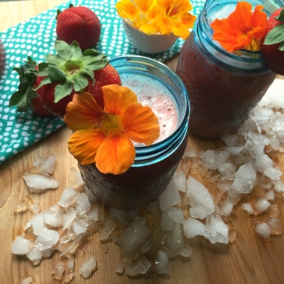 Rica Agua Fresca de Fresa y Chía