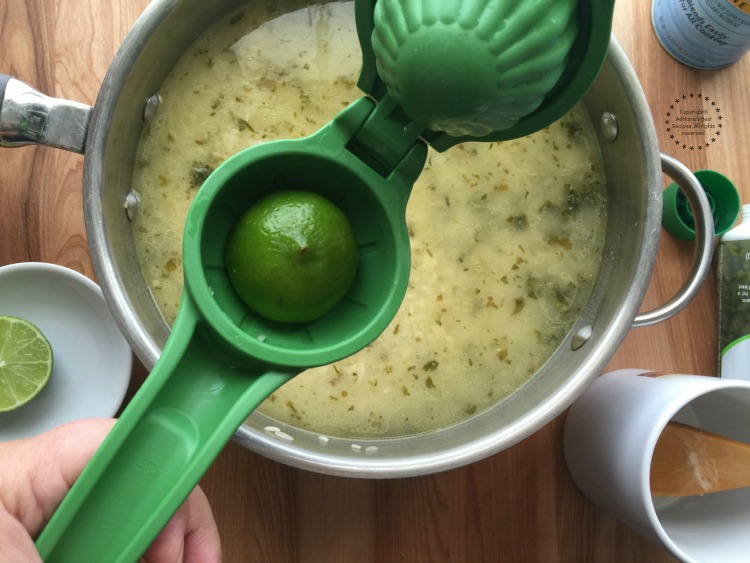 Cocinando el Arroz con Limón y Cilantro