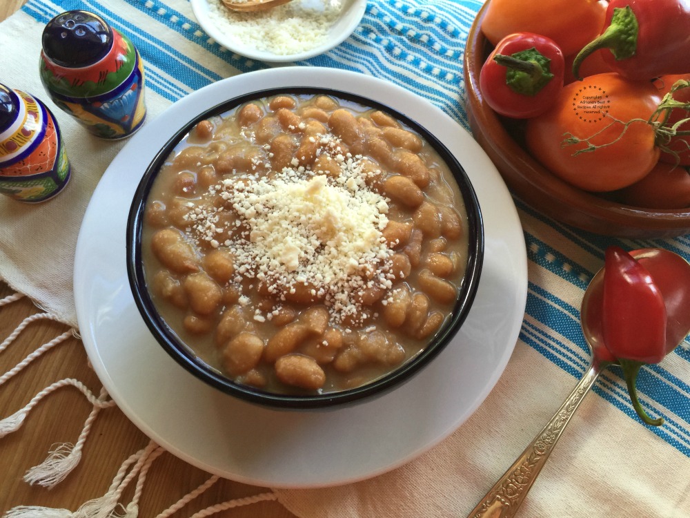 Mayocoba beans in the market are called peruano, maicoba or Mexican yellow bean