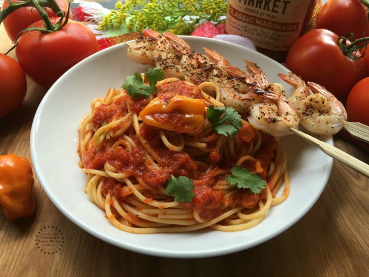 La salsa Prego Farmers Market Classic Marinara combina perfecto con este espagueti