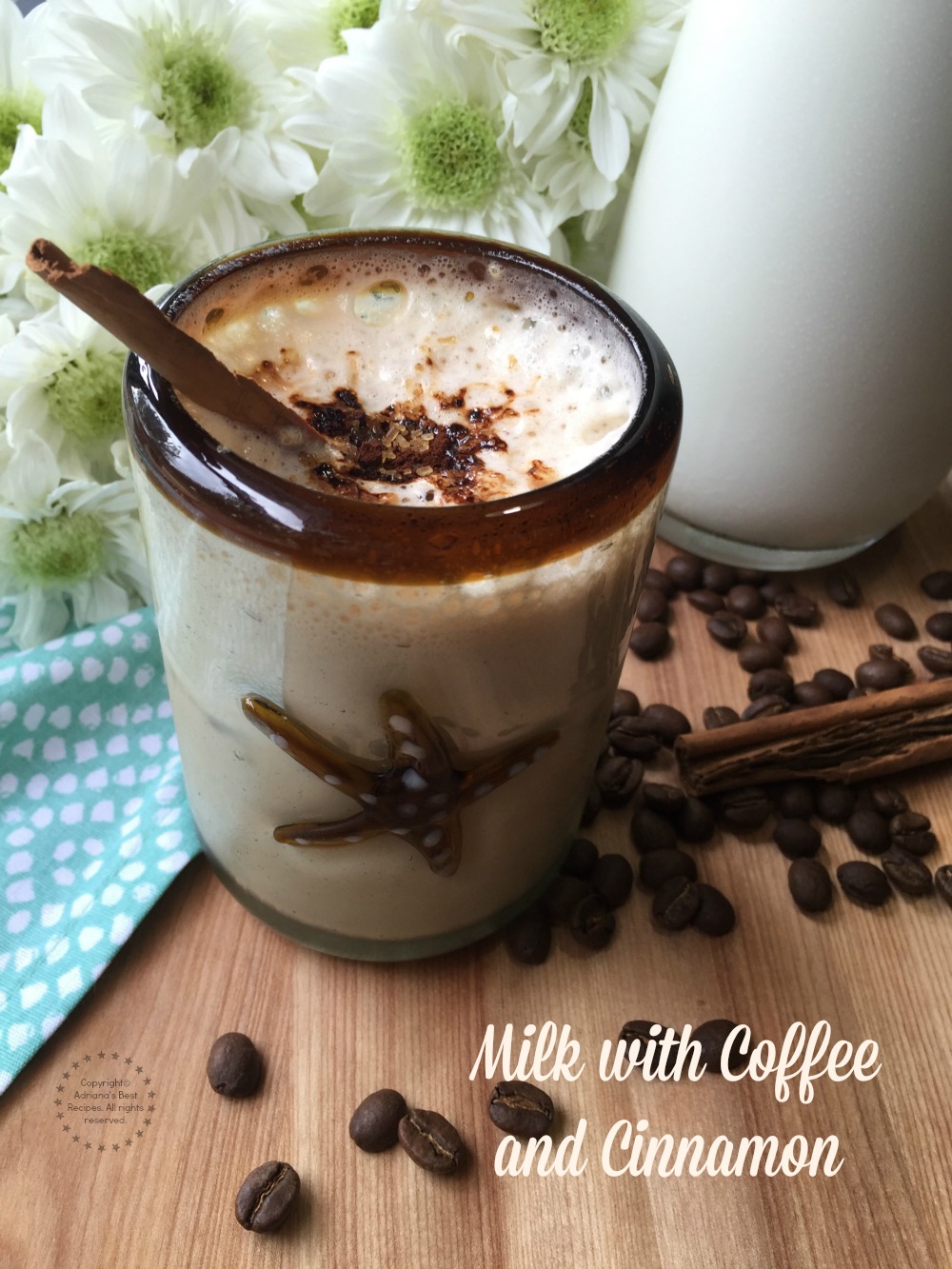 Milk with coffee and cinnamon just like a cafe de olla with cold milk, delicious!