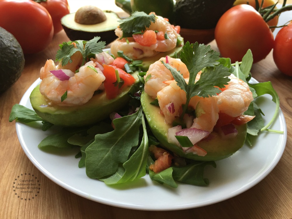 This recipe for the Aguacates Stuffed with Shrimp Salad is ready in less than 20 minutes