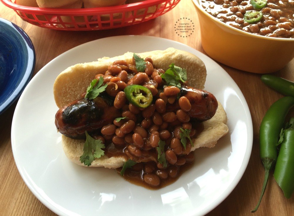 Picosito perro caliente de pollo con frijoles dulces