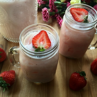 An easy Strawberry Horchata recipe for Hispanic Heritage Month