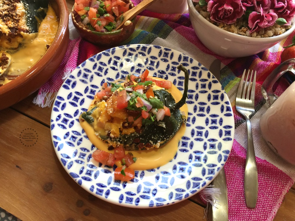 Chiles rellenos de macarrones. Dale clic a la imagen para obtener la receta