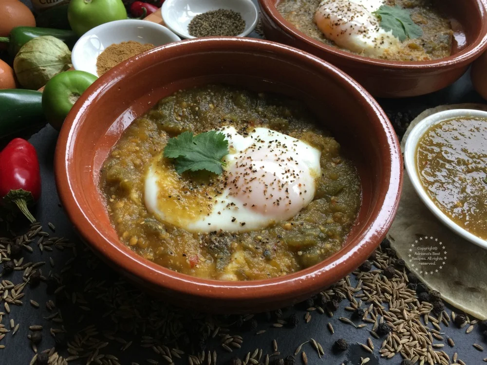 Los huevos rancheros verdes son una receta básica de mi cocina mexicana Los huevos rancheros verdes son una receta básica de mi cocina mexicana