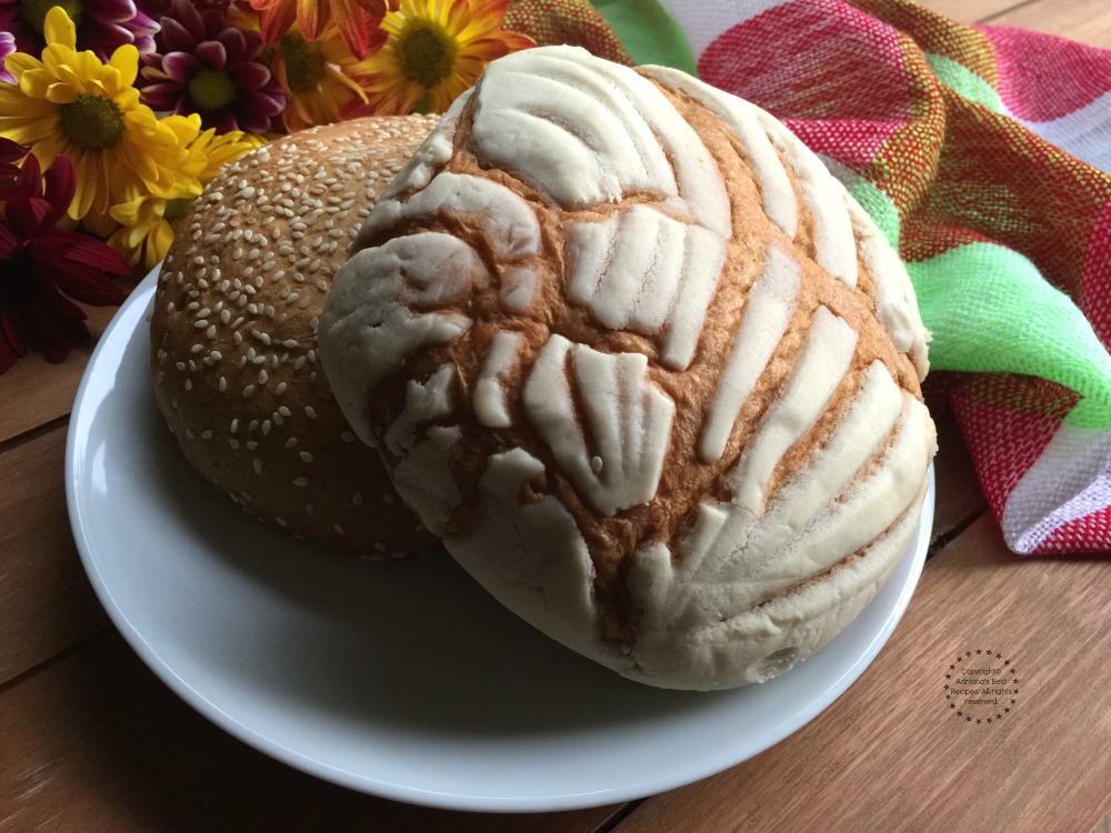 You can pair the almond atole with Mexican pan de dulce