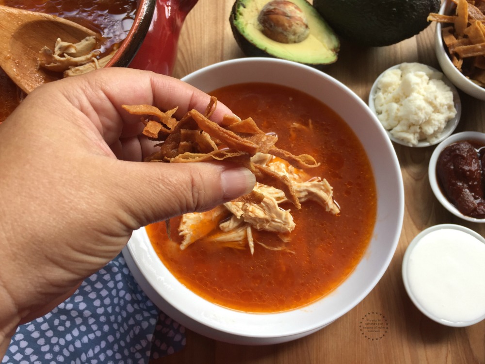 Lista para servir esta deliciosa sopa a mi familia