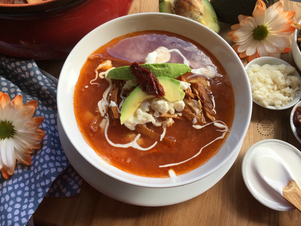 Caldo Tlalpeño una rica sopa para calentar el alma