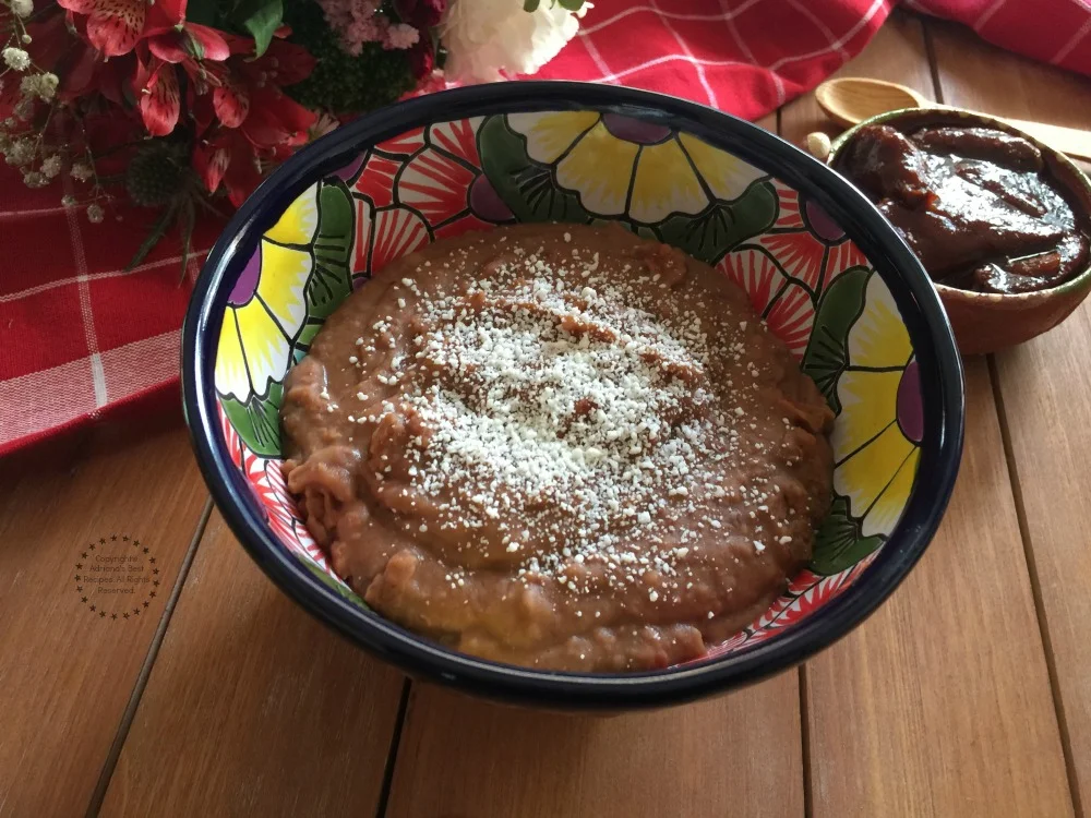 Frijoles Refritos Bayos para Tu Mesa - Adriana's Best Recipes