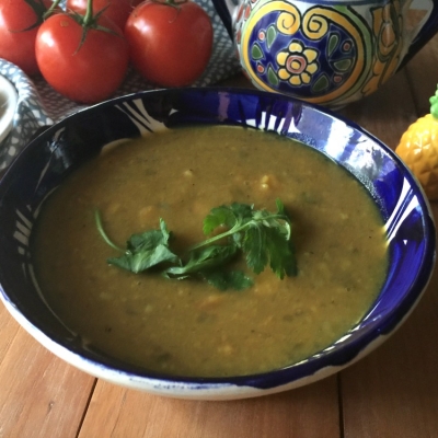 La sopa de habas con cúrcuma es excelente para el invierno