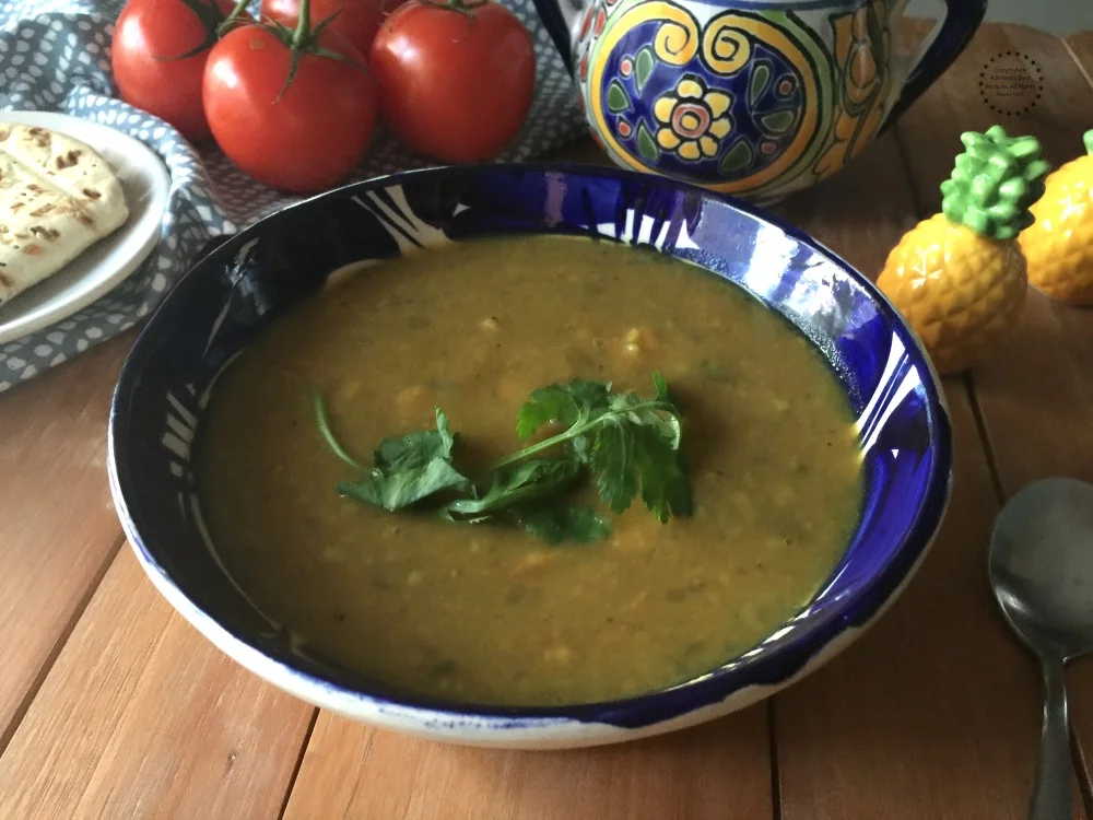 La sopa de habas con cúrcuma es excelente para el invierno La sopa de habas con cúrcuma es excelente para el invierno