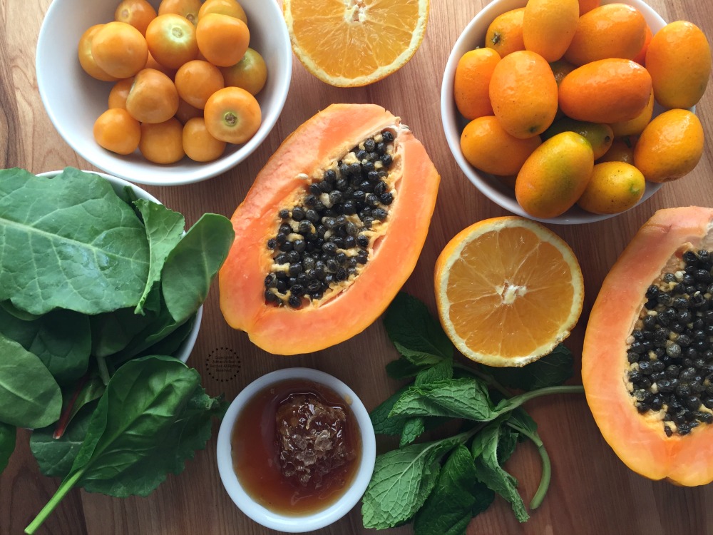 Ingredientes para la Ensalada de Papaya con Kumquats y Aguaymantos