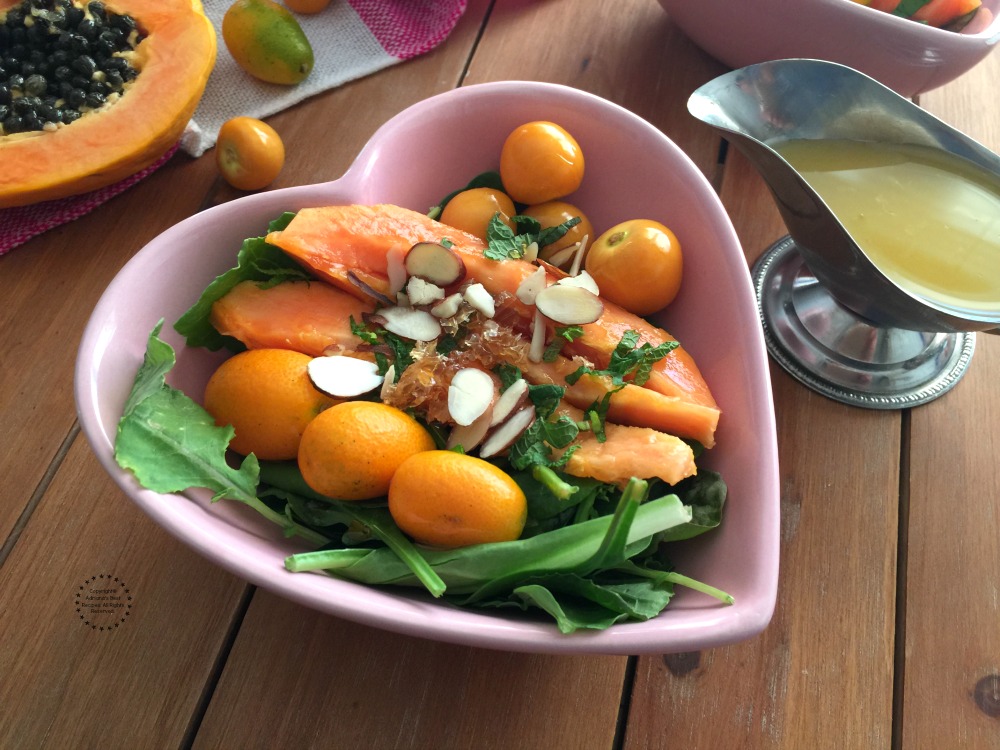 Deliciosa Ensalada de Papaya con Kumquats y Aguaymantos