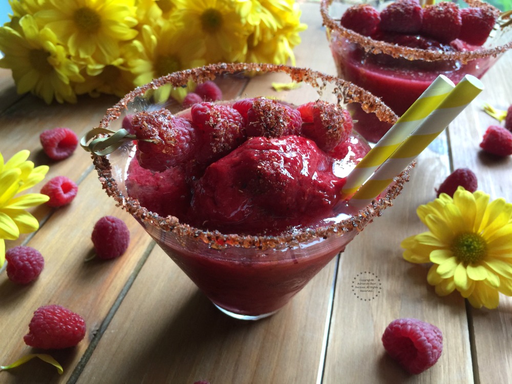 Sabrosa Margarita Helada de Frambuesas y Chamoy para Celebrar a Mamá