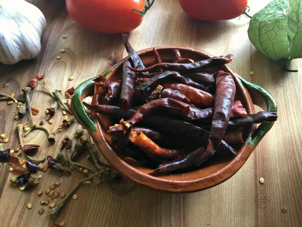 Chile de árbol también conocido como pico de pájaro y/o cola de rata