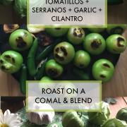 La salsa verde de tomatillo asado es otra salsa básica de la cocina mexicana que nunca falta en mi mesa. Deliciosa para aderezar cualquier platillo.