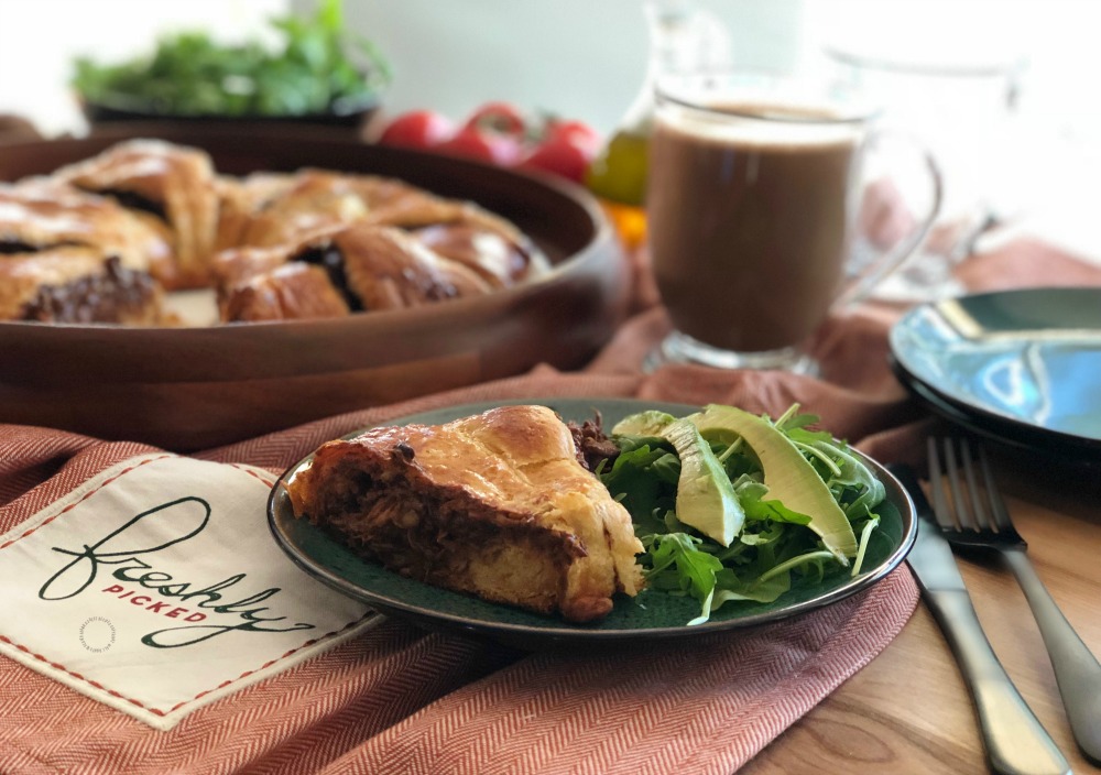 Pairing the Fig Mole Chicken Rosca with a Fresh Salad and Mexican Hot Cocoa