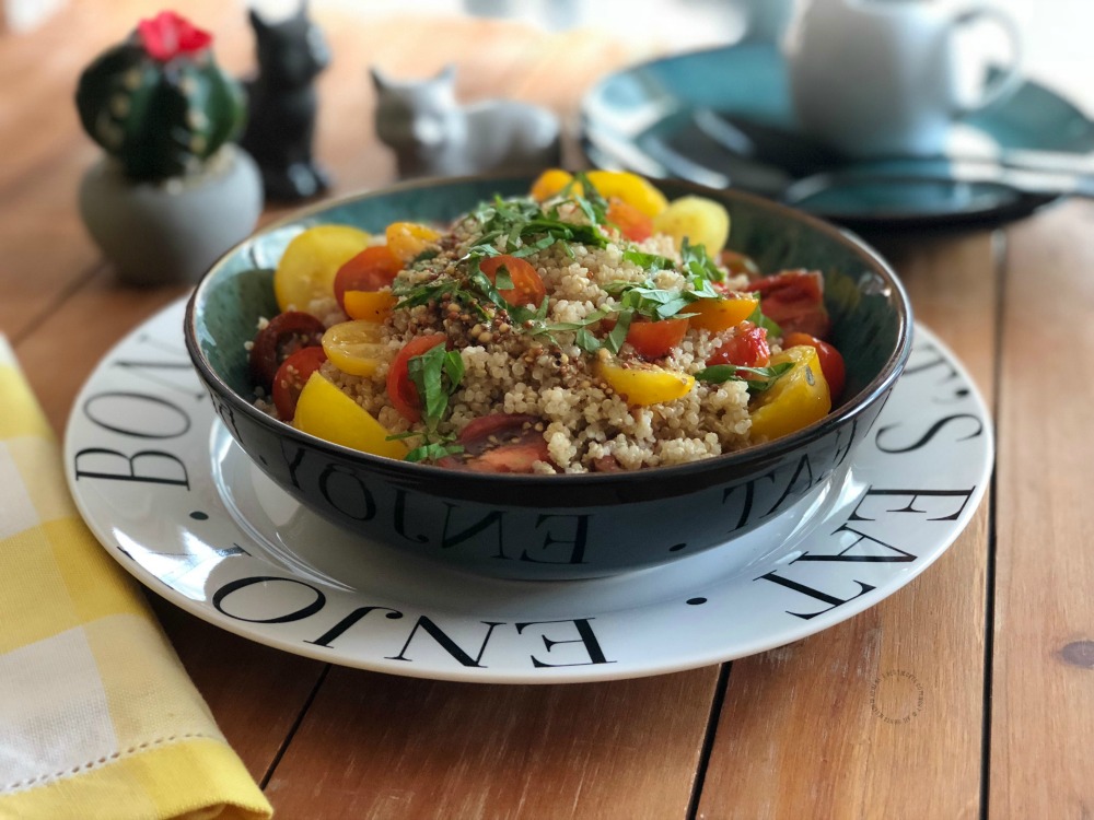 Ensalada Tibia de Quinua y Tomatitos