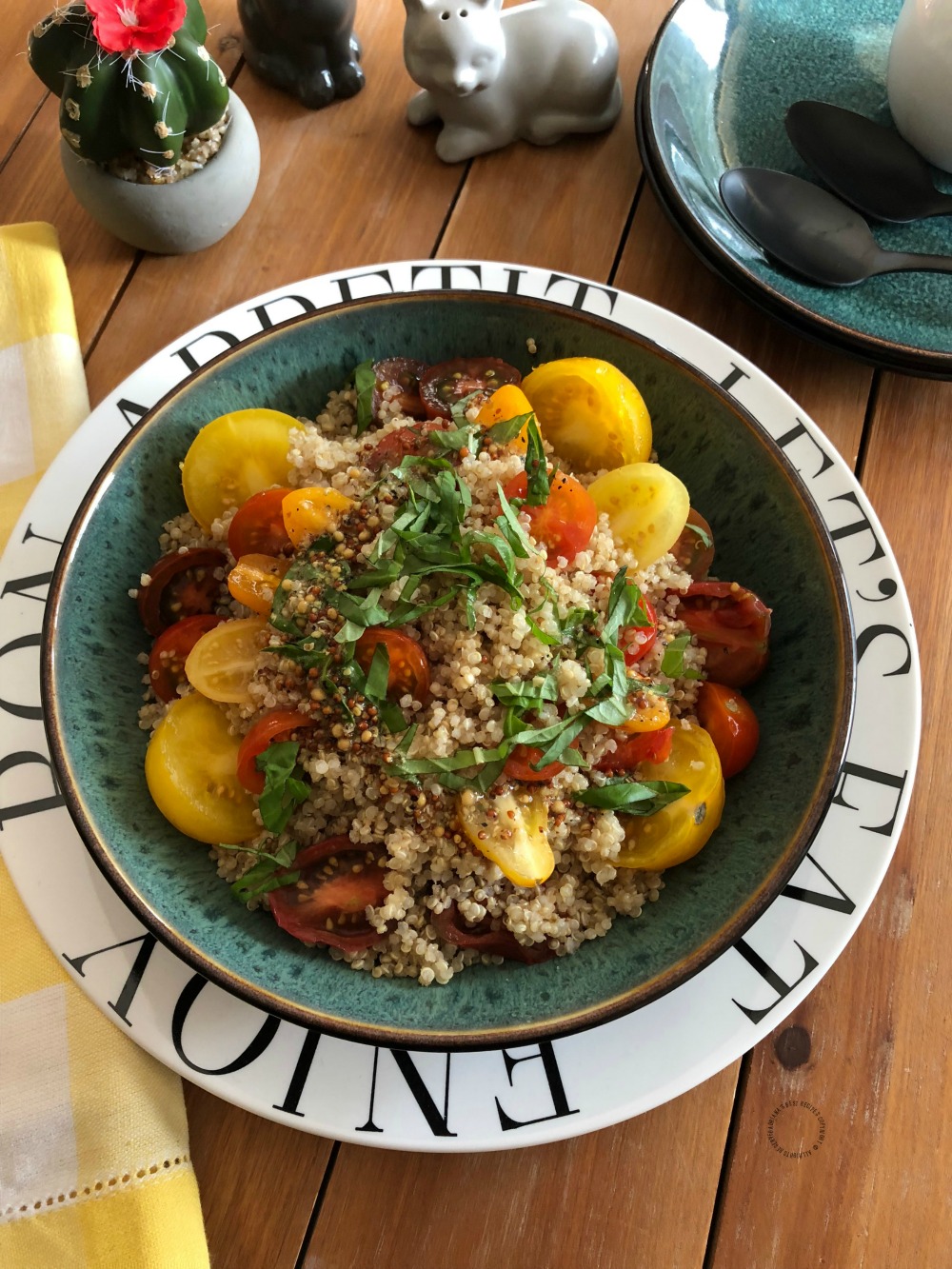 An Italian warm basil tomato quinoa salad ready in just few minutes