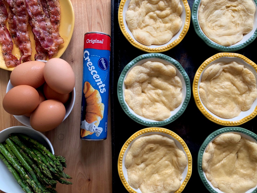 Ingredients for making the bacon asparagus egg mini pies