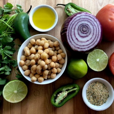 Ingredientes para la Salsa Fresca de Garbanzos