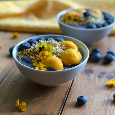 Smoothie Bowl de Moras Azules o Arándanos