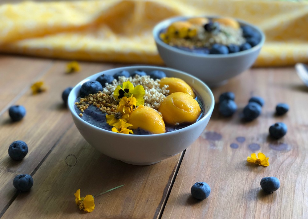 Smoothie Bowl de Moras Azules o Arándanos