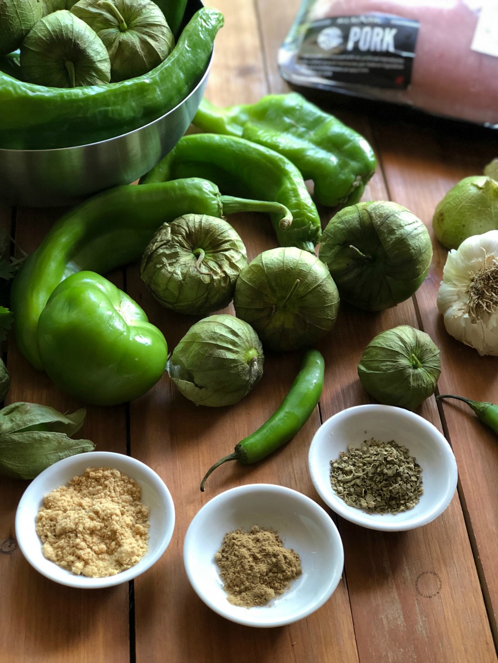 Ingredientes para el guisado de Cerdo en Salsa Verde al Estilo Instant Pot 