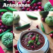 La receta para la salsa picante de tomatillo y arándanos tiene pocos ingredientes
