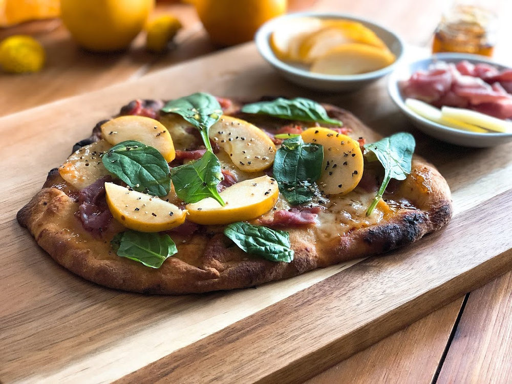 Apple Prosciutto Pizza Flatbread