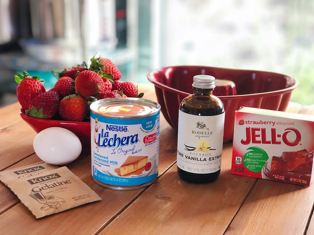 Ingredients for making the Strawberries N Cream Jello