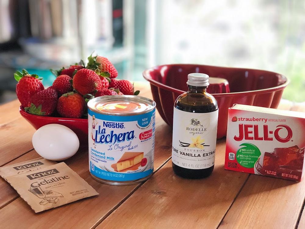 Ingredientes para la gelatina de fresas con crema