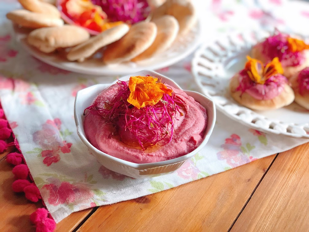 Receta para el hummus de betabel