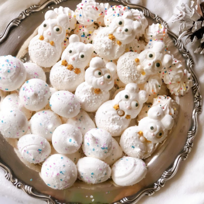 This is the easiest meringue cookies recipe serving those on a silver plate for Christmas