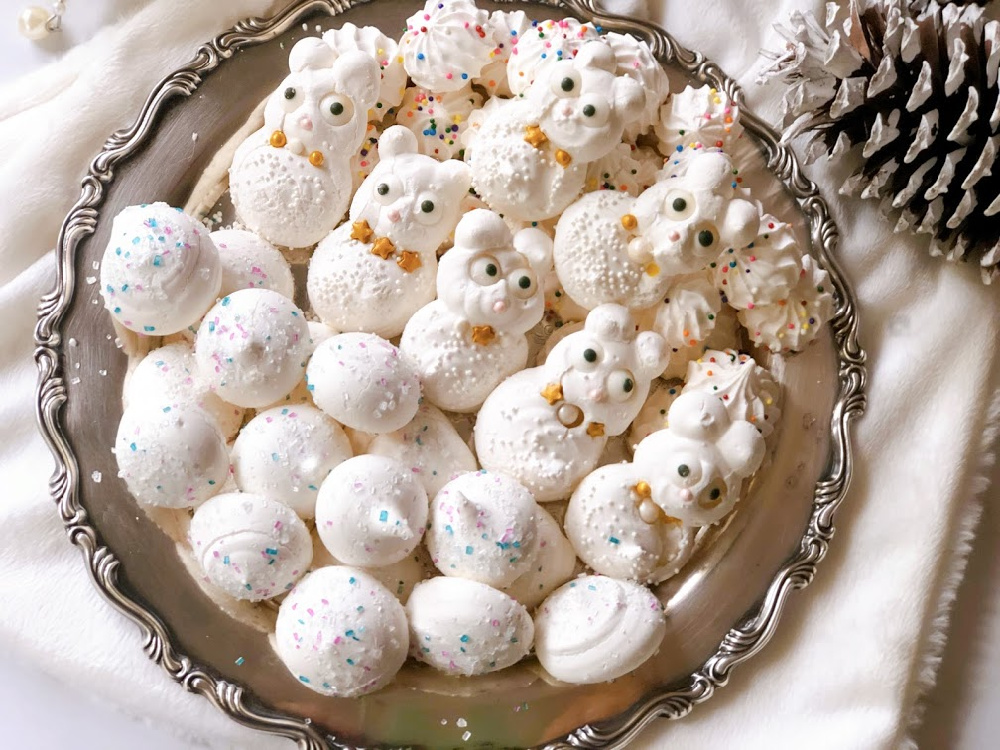 This is the easiest meringue cookies recipe serving those on a silver plate for Christmas